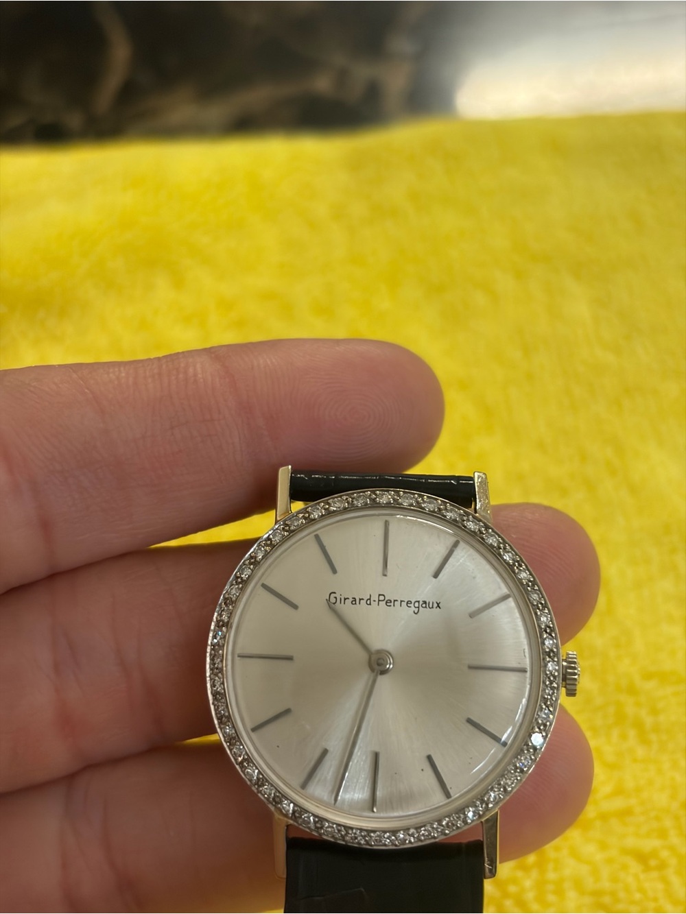 Girard-Perregaux Classic Diamond Bezel Watch in Silver